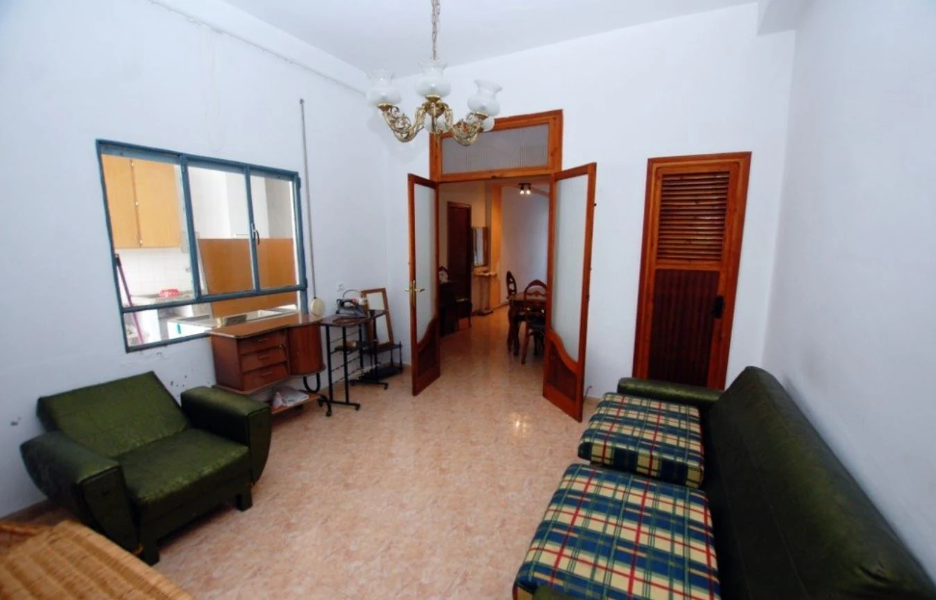 Casa de pueblo con jardín interior en Pego