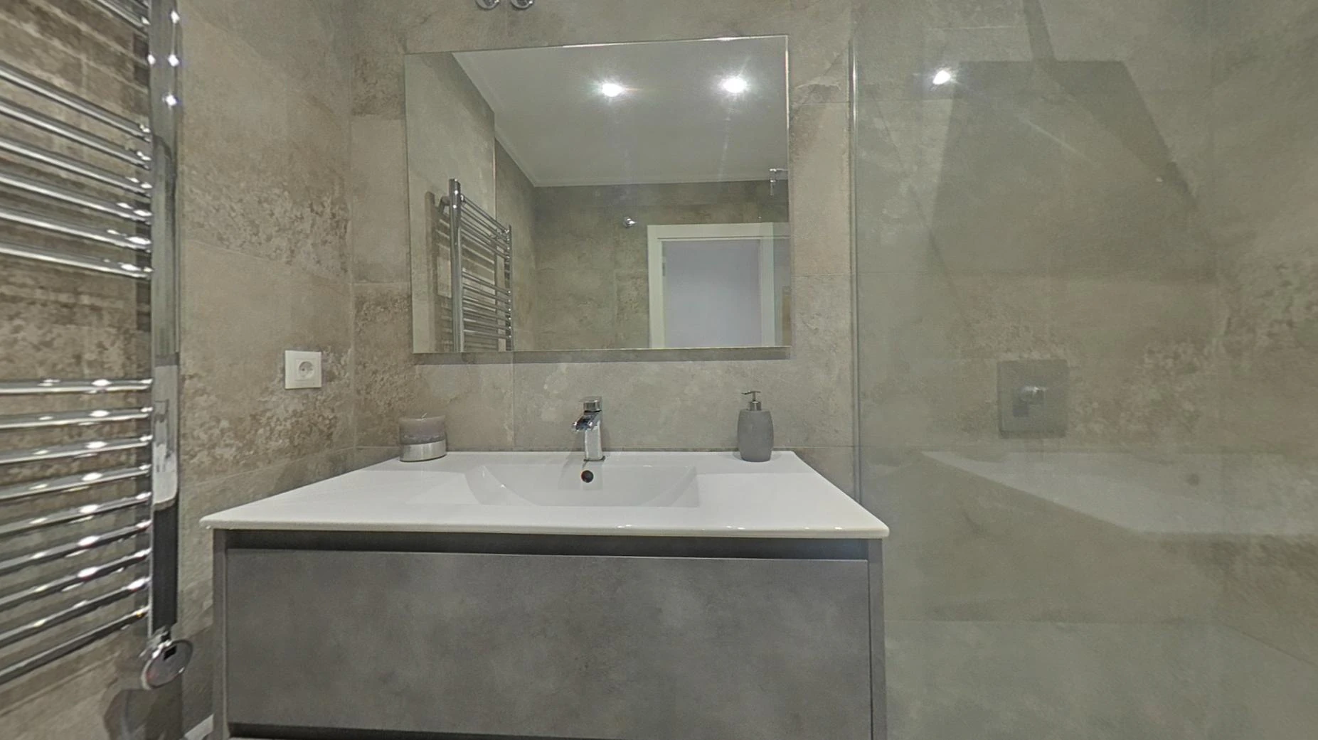 Precioso apartamento de obra nueva en Teulada