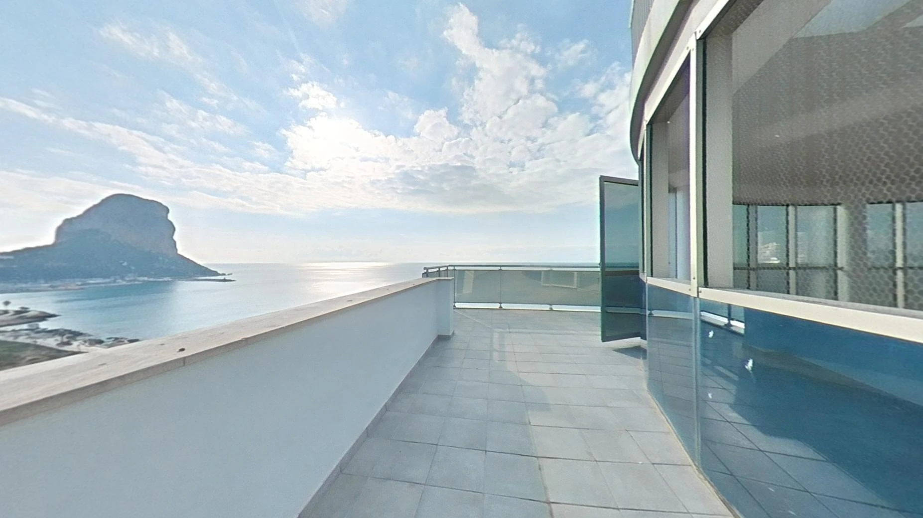 Espectacular Ático-Dúplex en primera línea de playa de Calpe