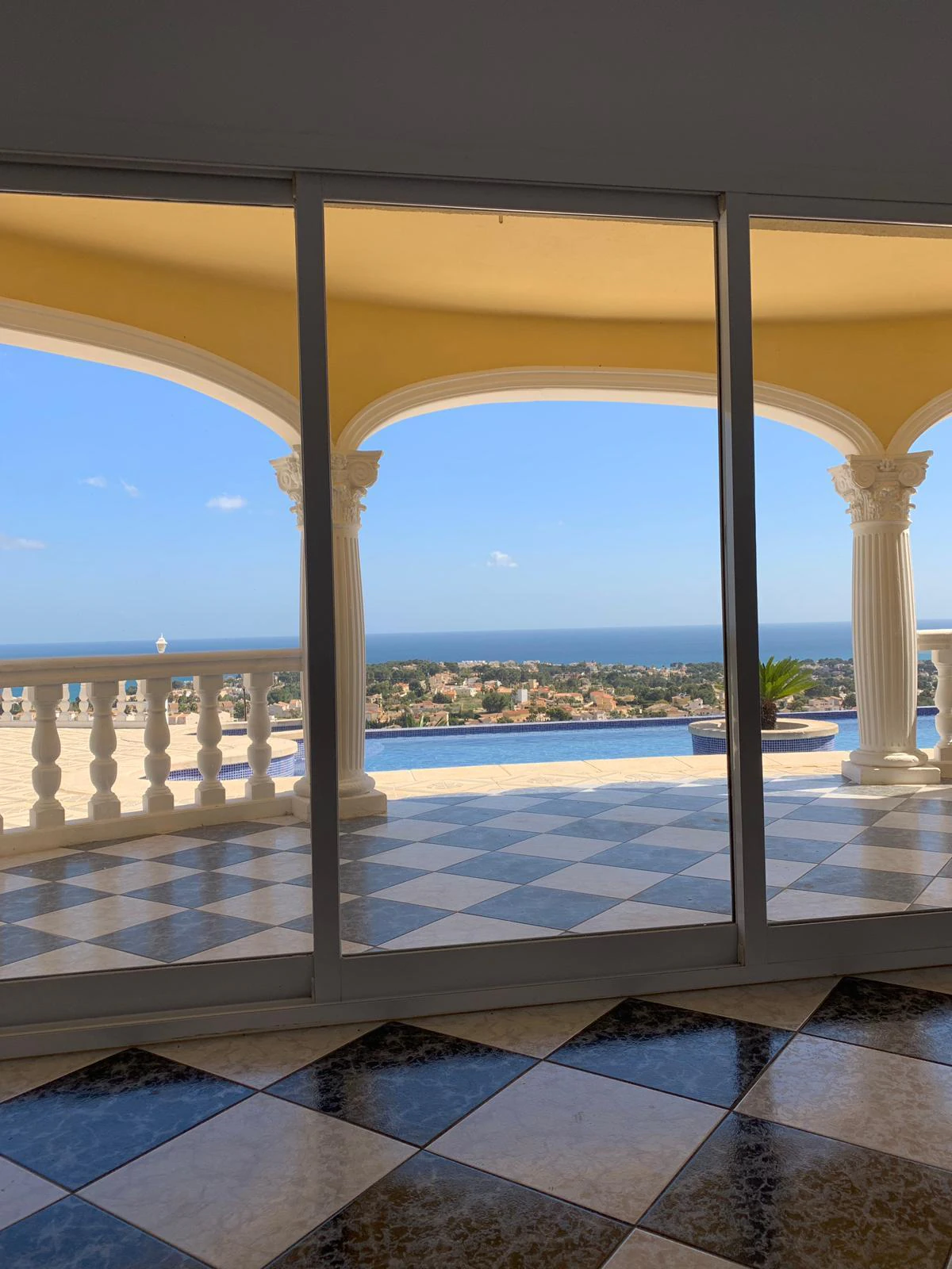 Chalet independiente en venta en Tossal de la Cometa