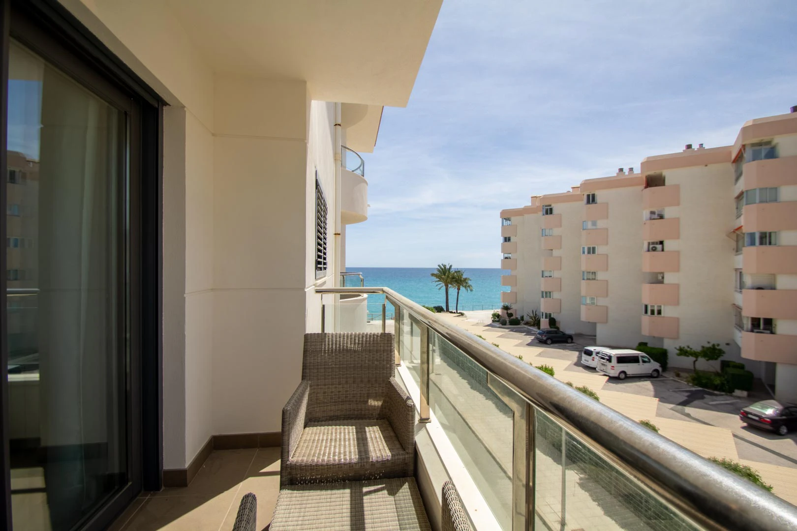Precioso apartamento en zona Cap Negret con vistas al mar