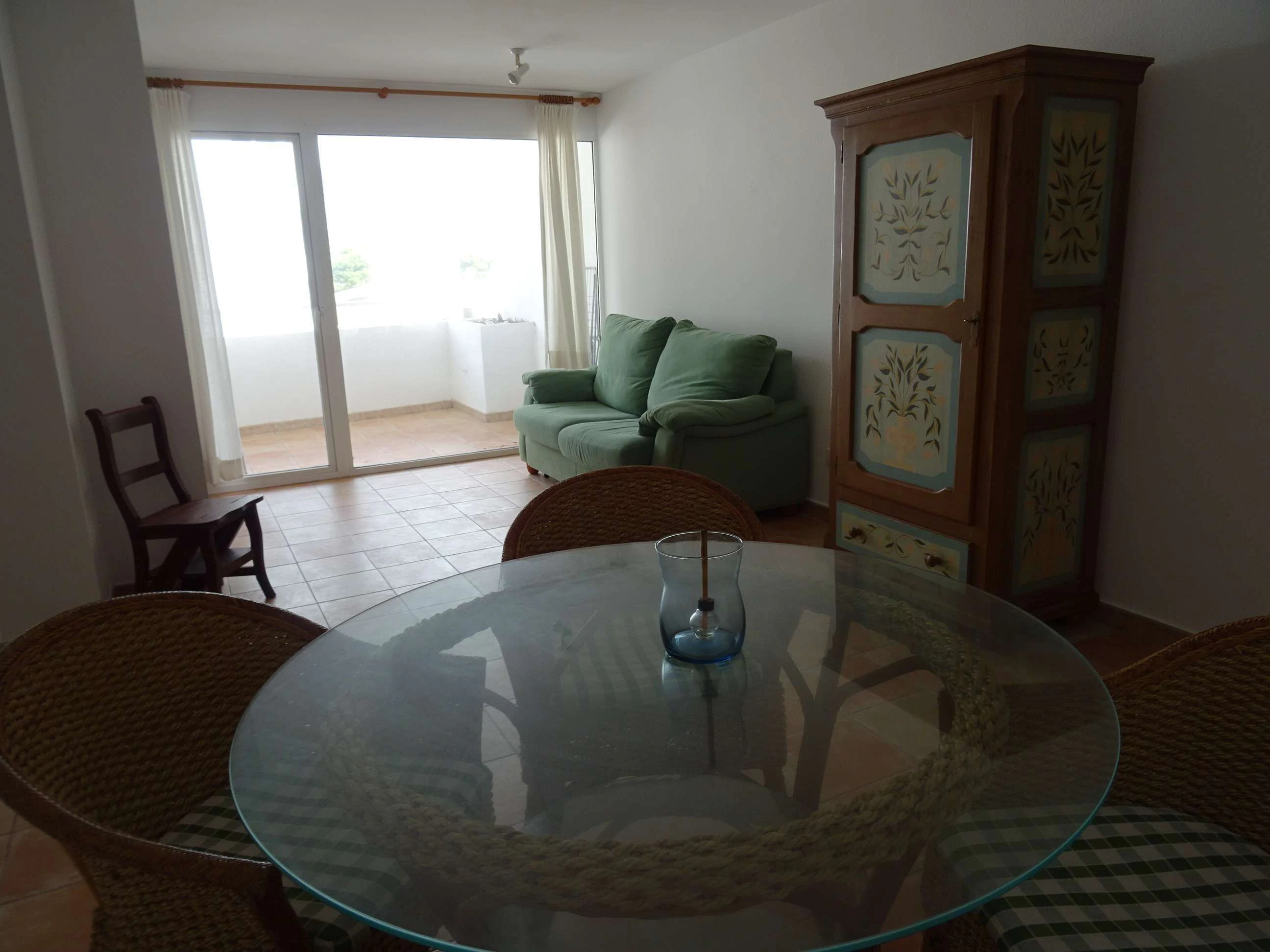 Precioso apartamento con vistas al mar en Cap Negret