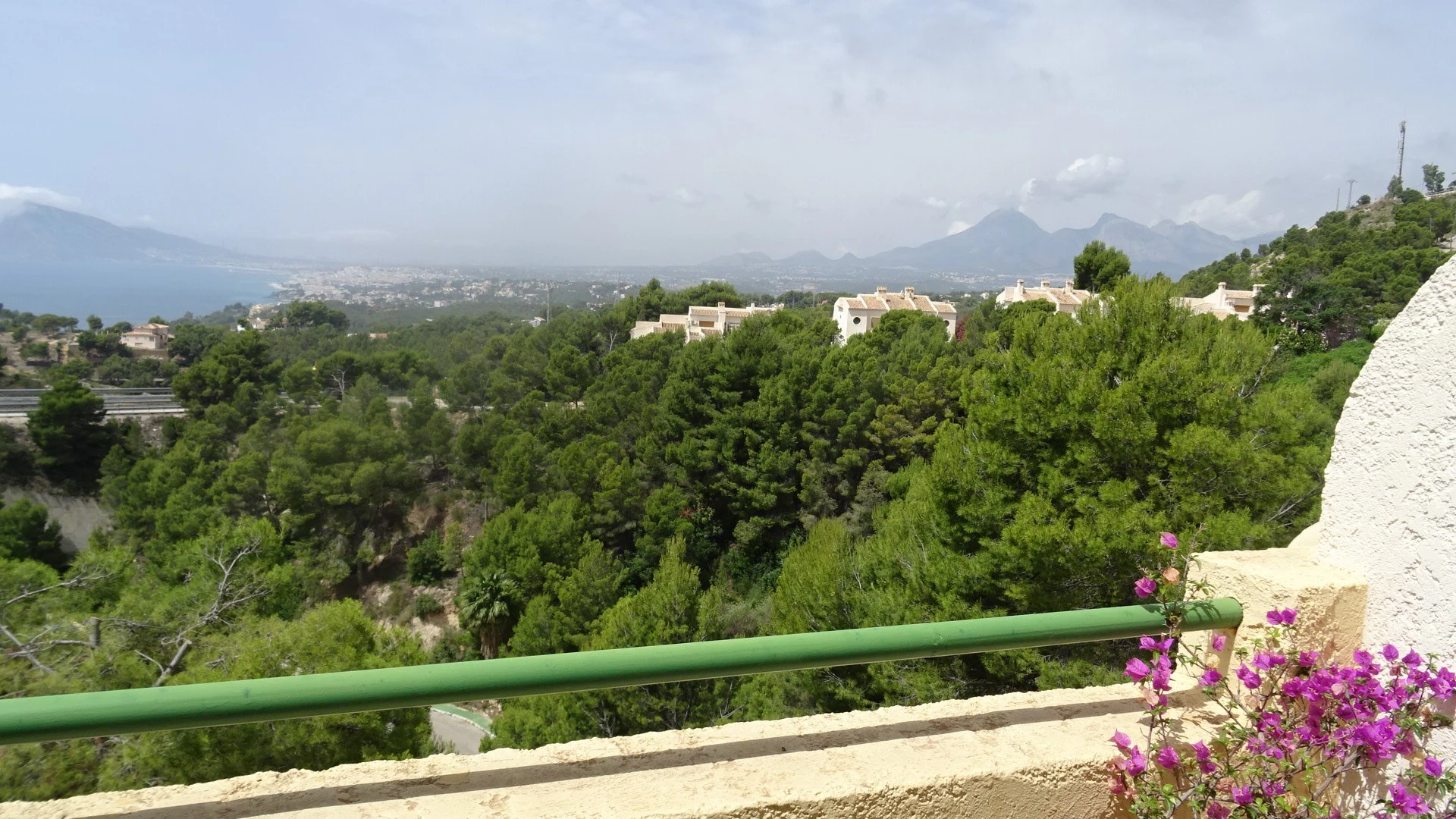 Precioso adosado con vistas en Altea Hills