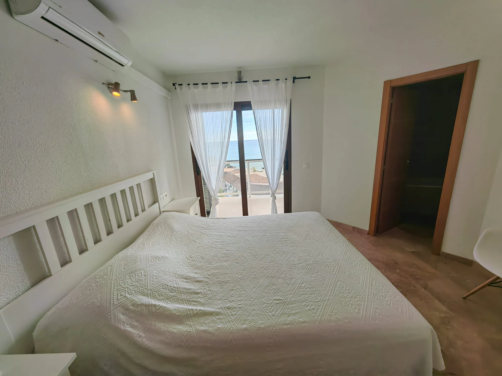 Apartamento en primera línea con espectaculares vistas en Mascarat