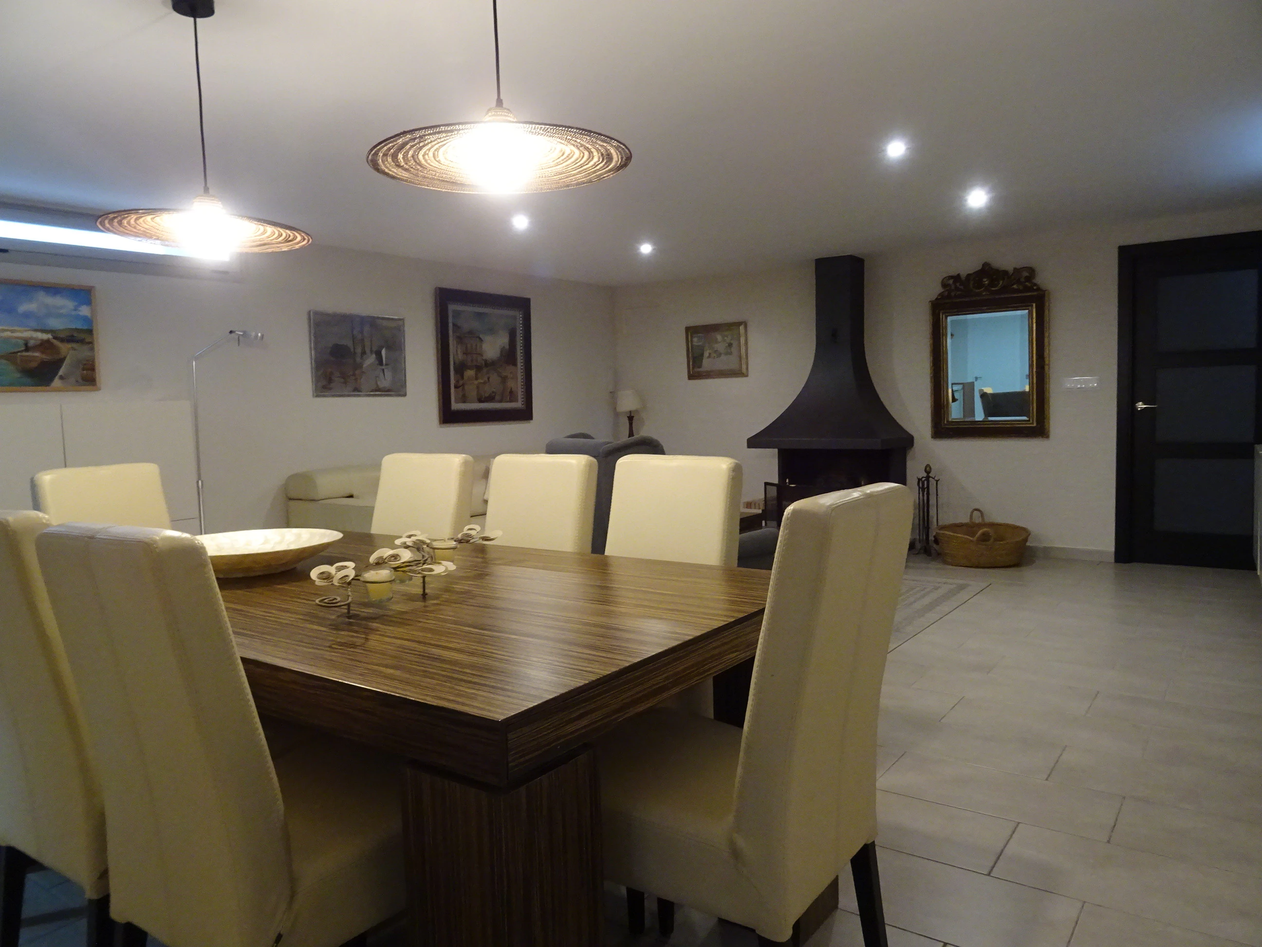 Preciosa Villa situada en primera línea de playa en Oliva