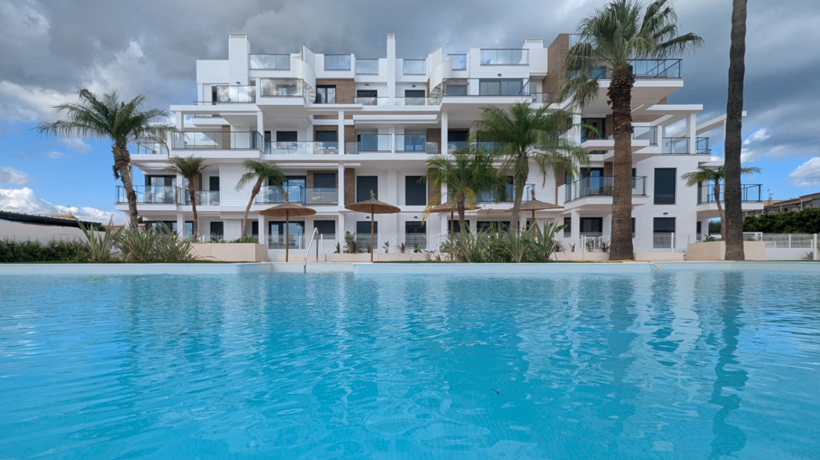 M477 - Appartement à Denia avec 2 chambres et piscine commune.