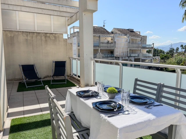 Apartamento de 2 habitaciones en Oliva