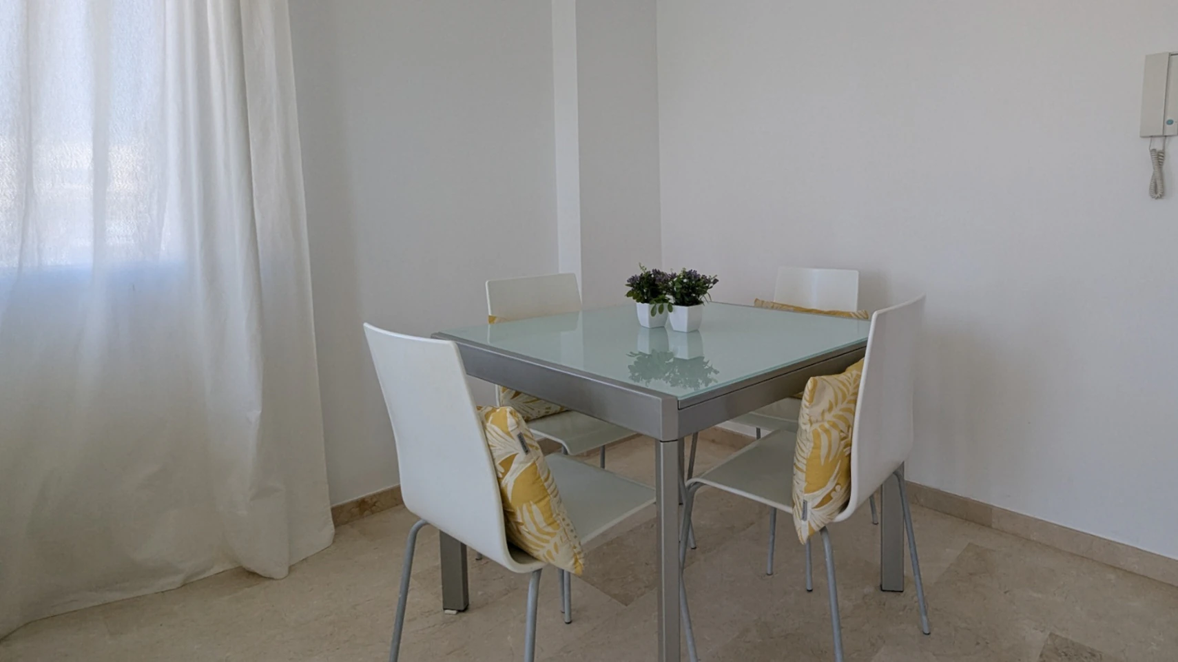 Apartamento de 2 habitaciones en Oliva