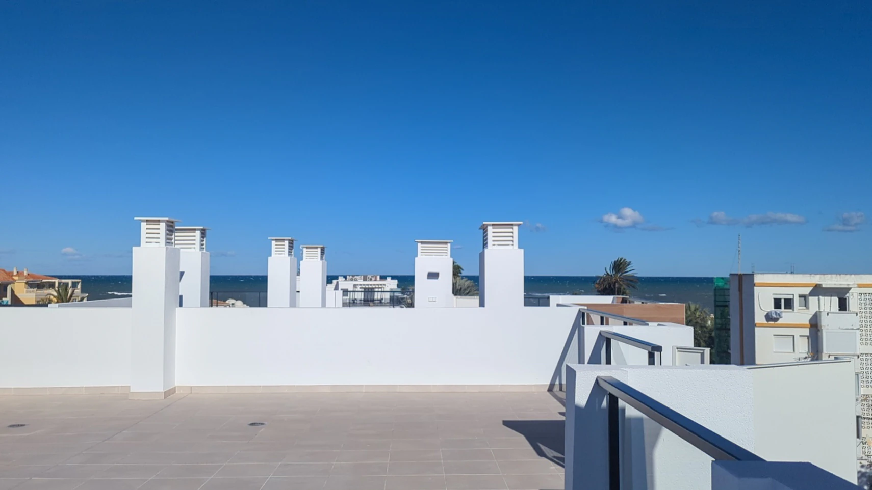 ÁTICO EN VENTA EN DENIA: 3 DORMITORIOS Y TERRAZA DE 32 m²