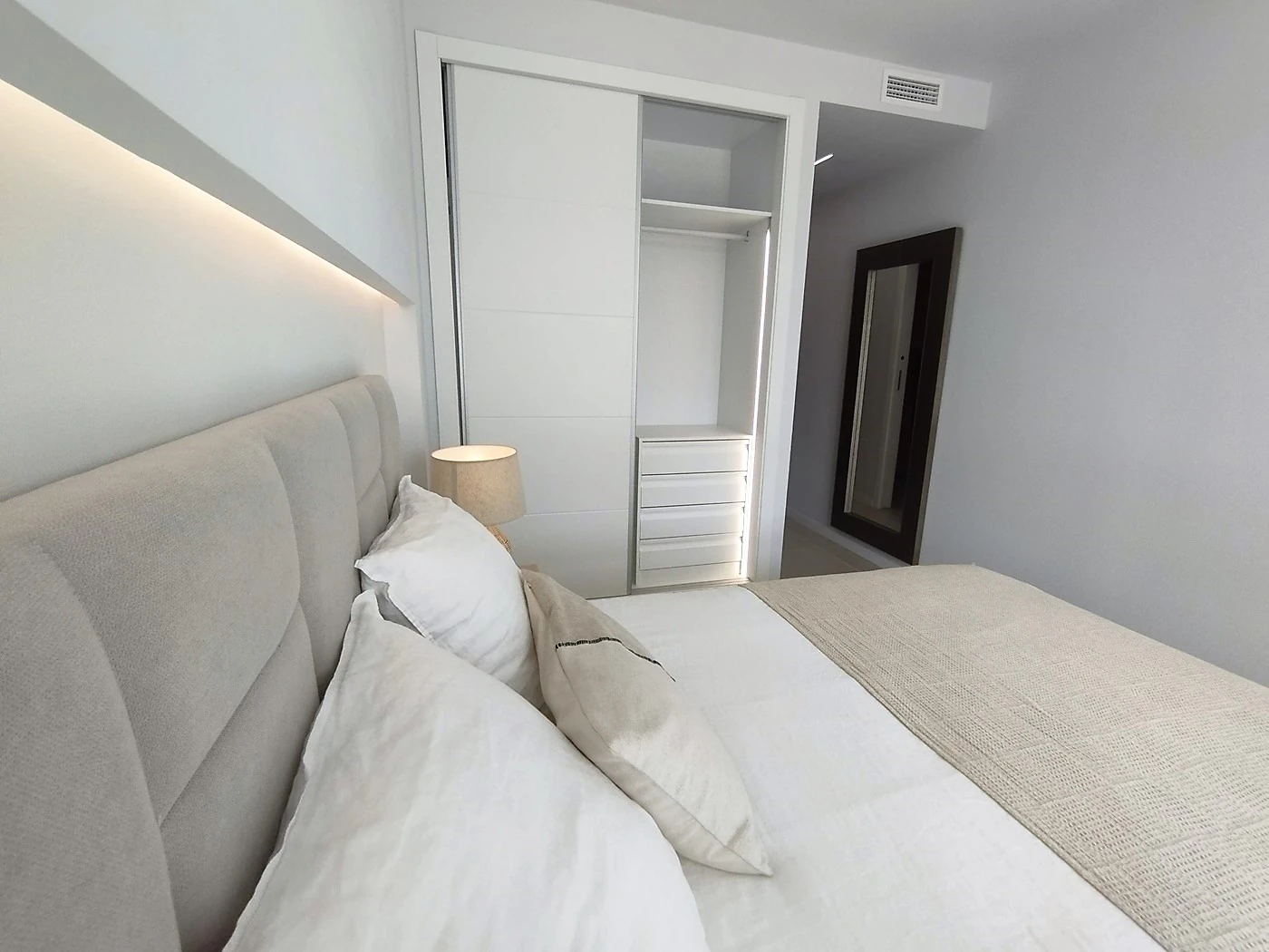 Penthouse for sale on the first line in Denia