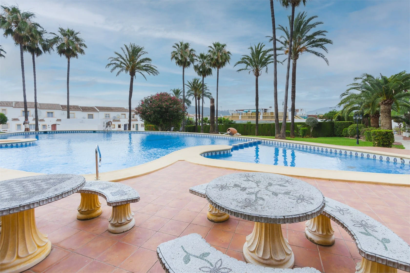 Bungalow con piscina comunitaria en Pedreguer