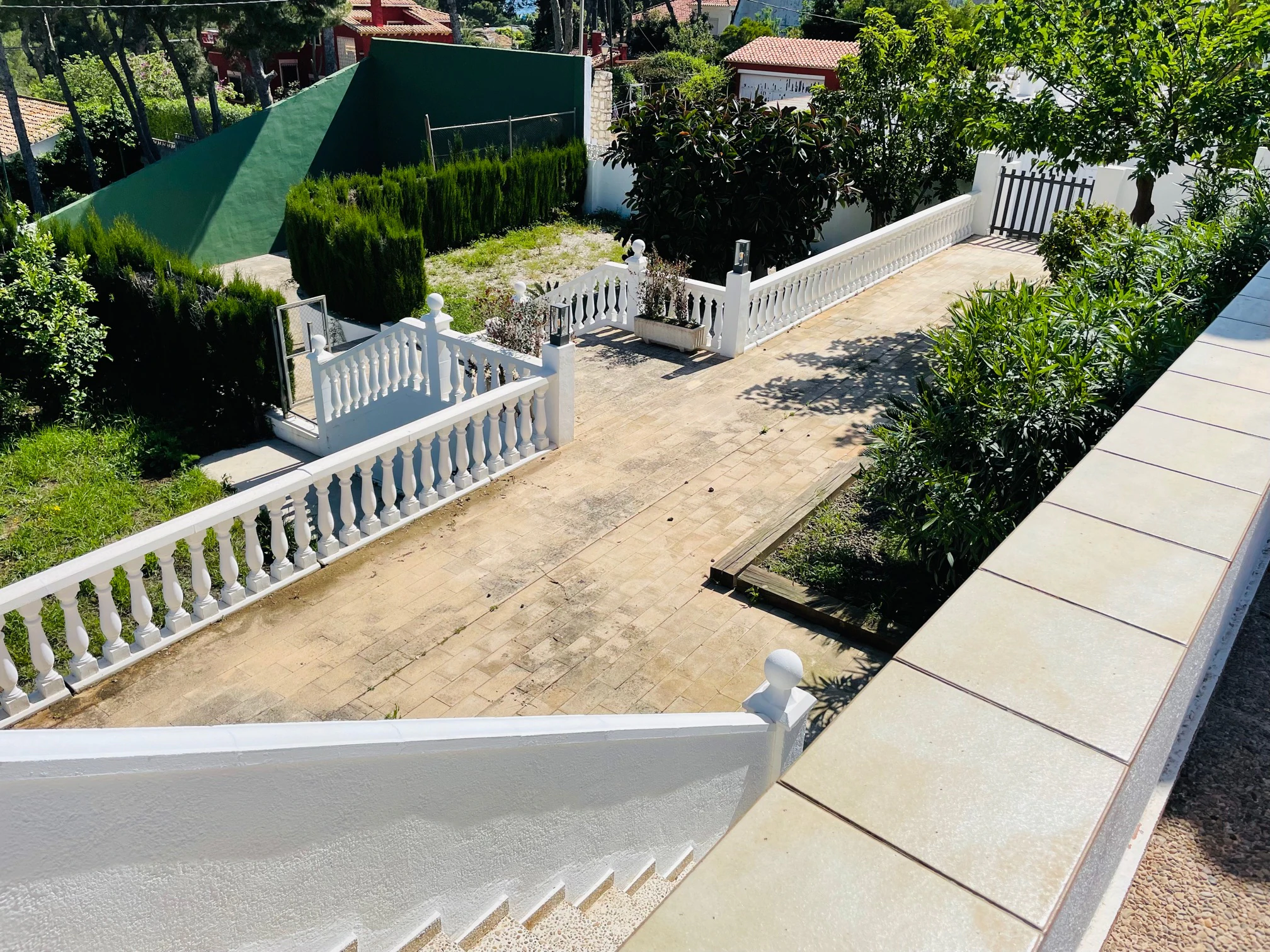 Дения. Лас Ротас. Просторная вилла на продажу