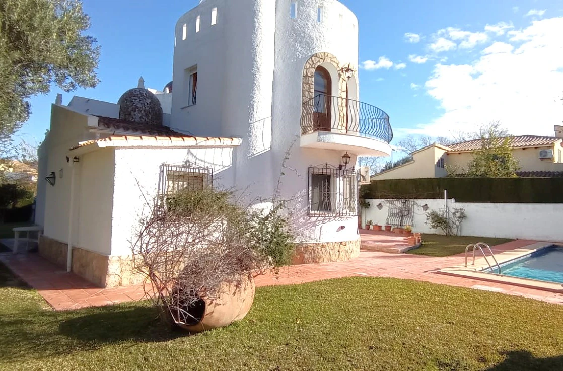 Sprzedaż. Willa w Denia