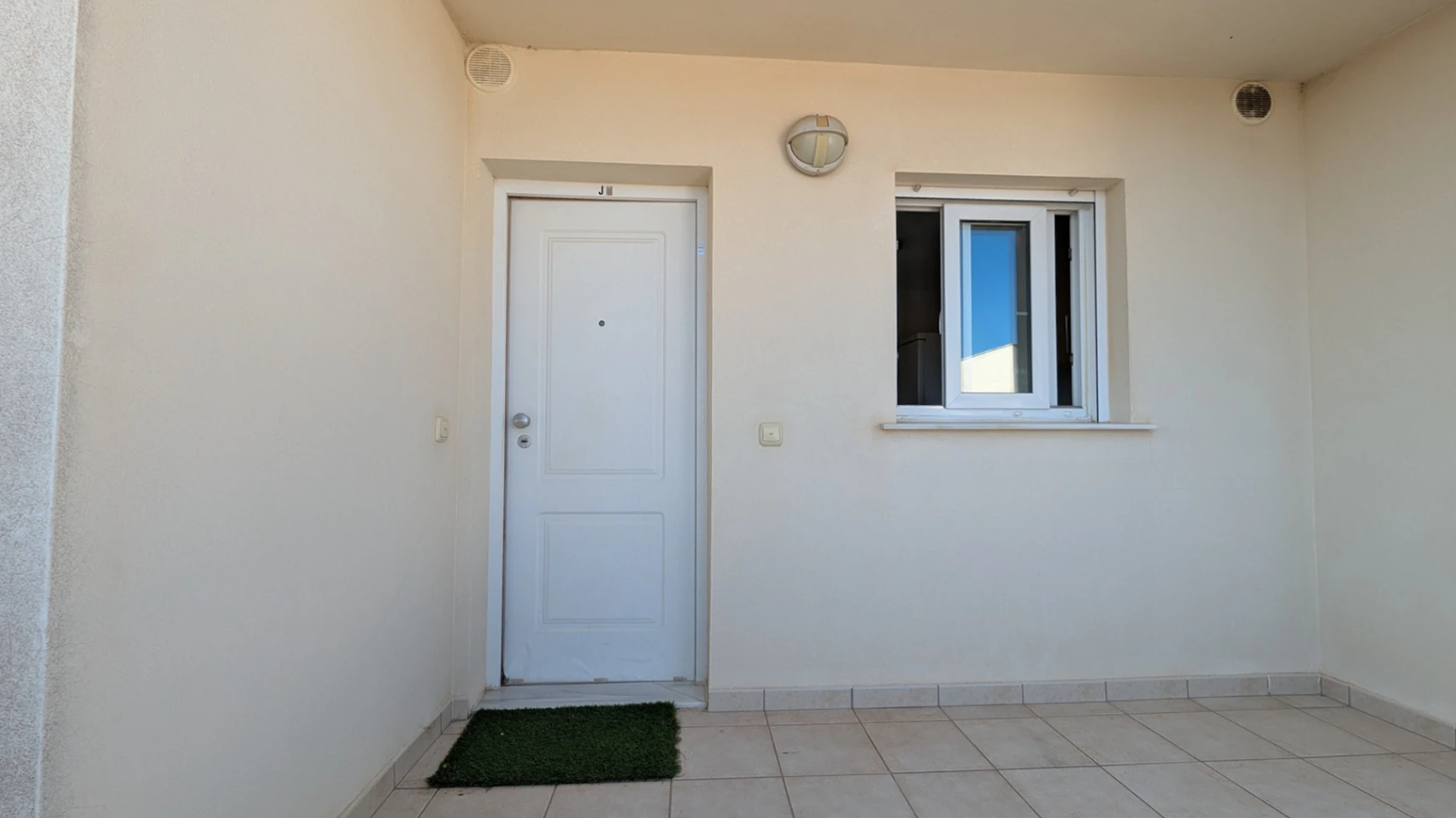 Apartamento de 2 habitaciones en Oliva