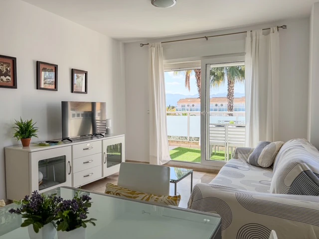 Apartamento de 2 habitaciones en Oliva