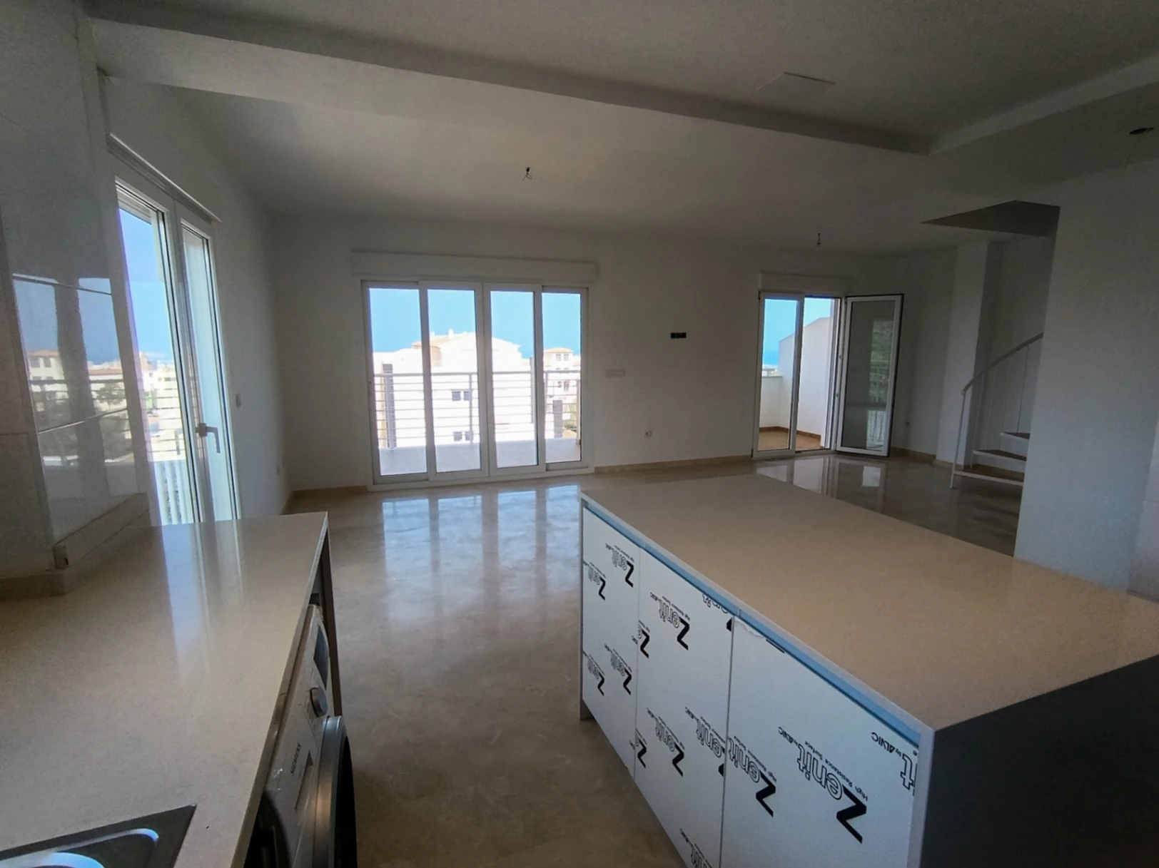 Ático dúplex en venta en Pego con vistas al mar y montaña