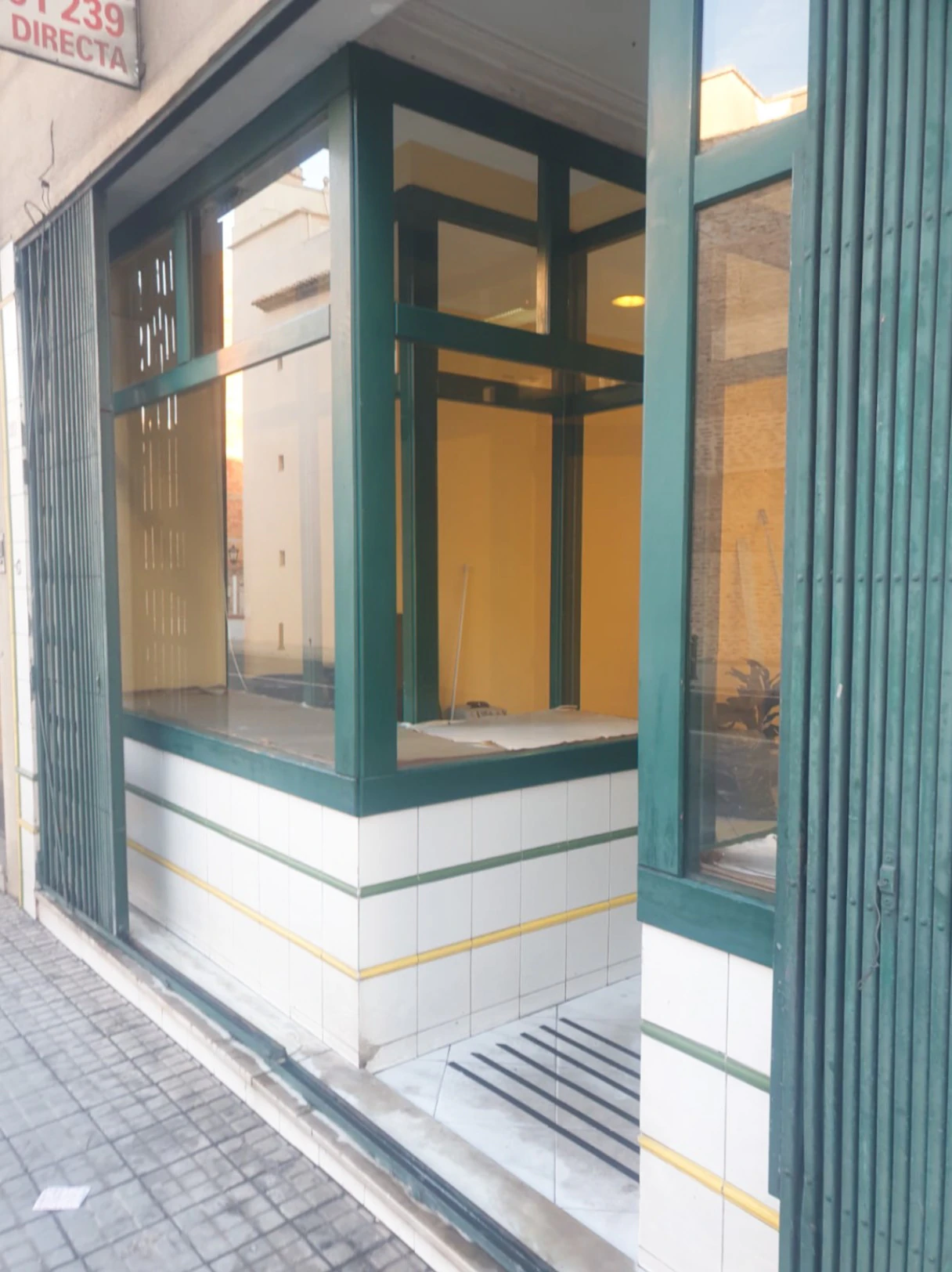 M206 - Local Comercial en Oliva – Oportunidad junto al Mercado y la Iglesia del Convent
