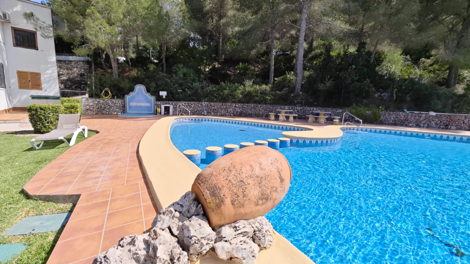 CASA*CHALET CON MUCHO  ENCANTO EN URBA. EN PEDREGUER