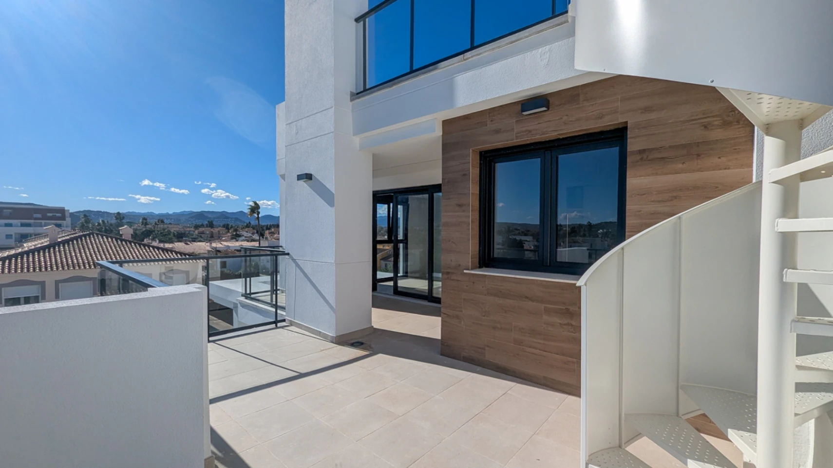 ÁTICO EN VENTA EN DENIA: 3 DORMITORIOS Y TERRAZA DE 32 m²