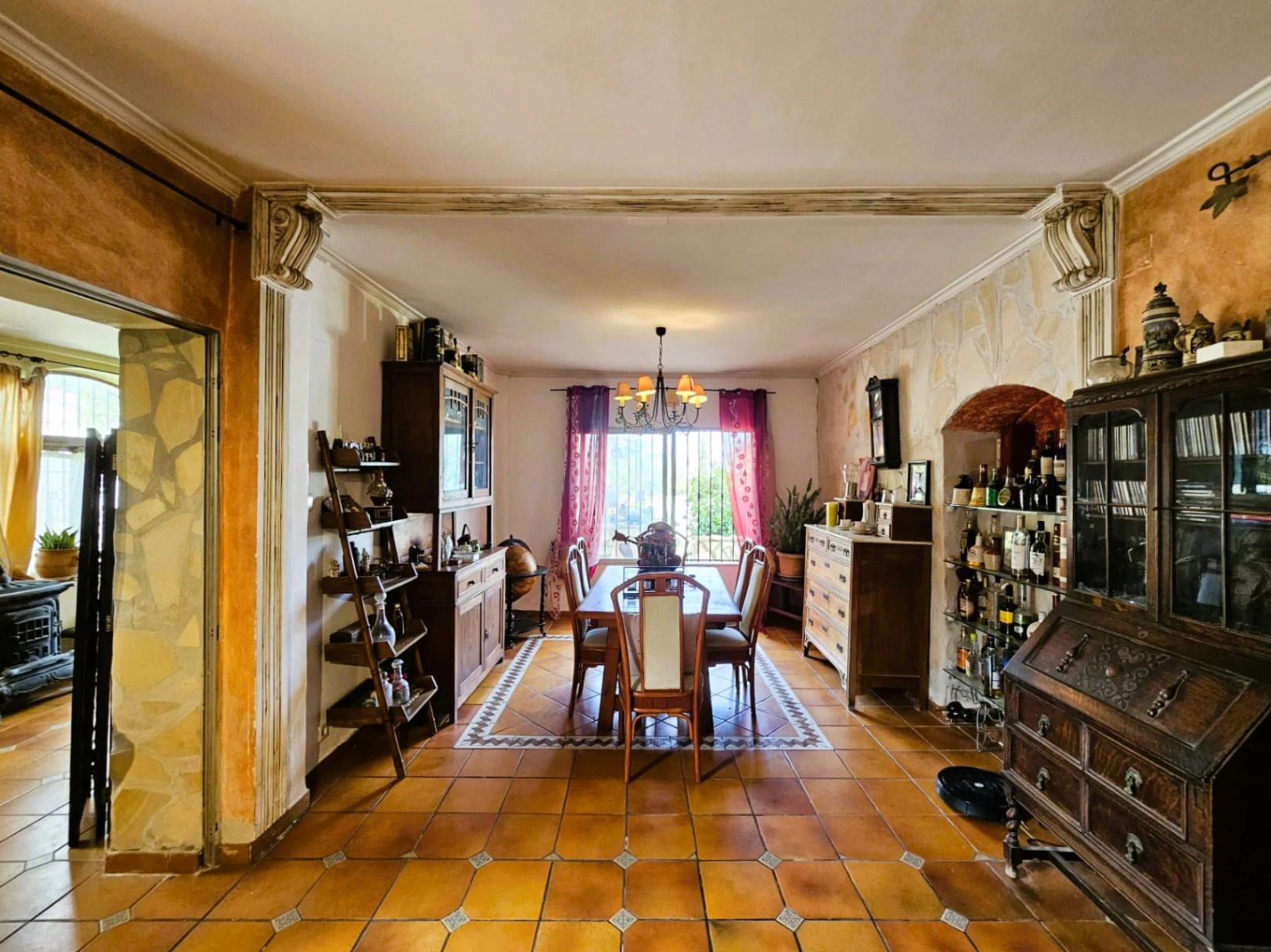 Encantadora villa rústica con vistas espectaculares en el Montgó, Dénia