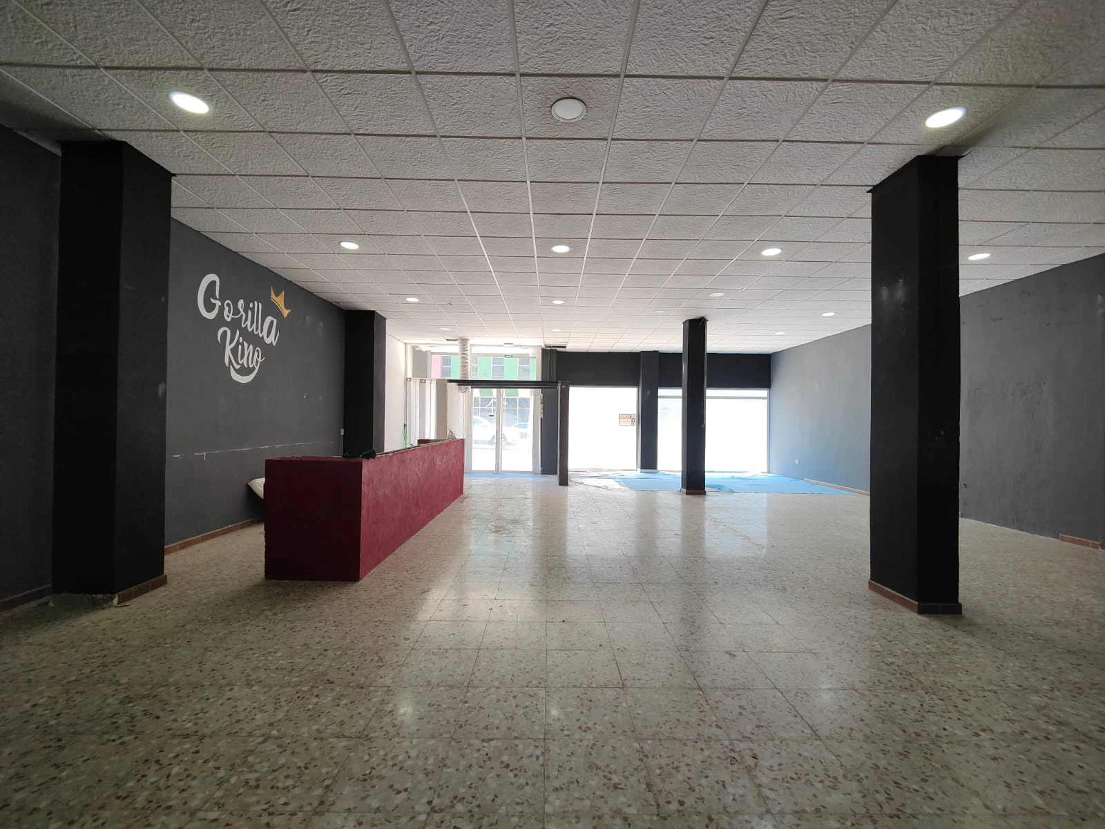 Espacioso Local Comercial - Teulada