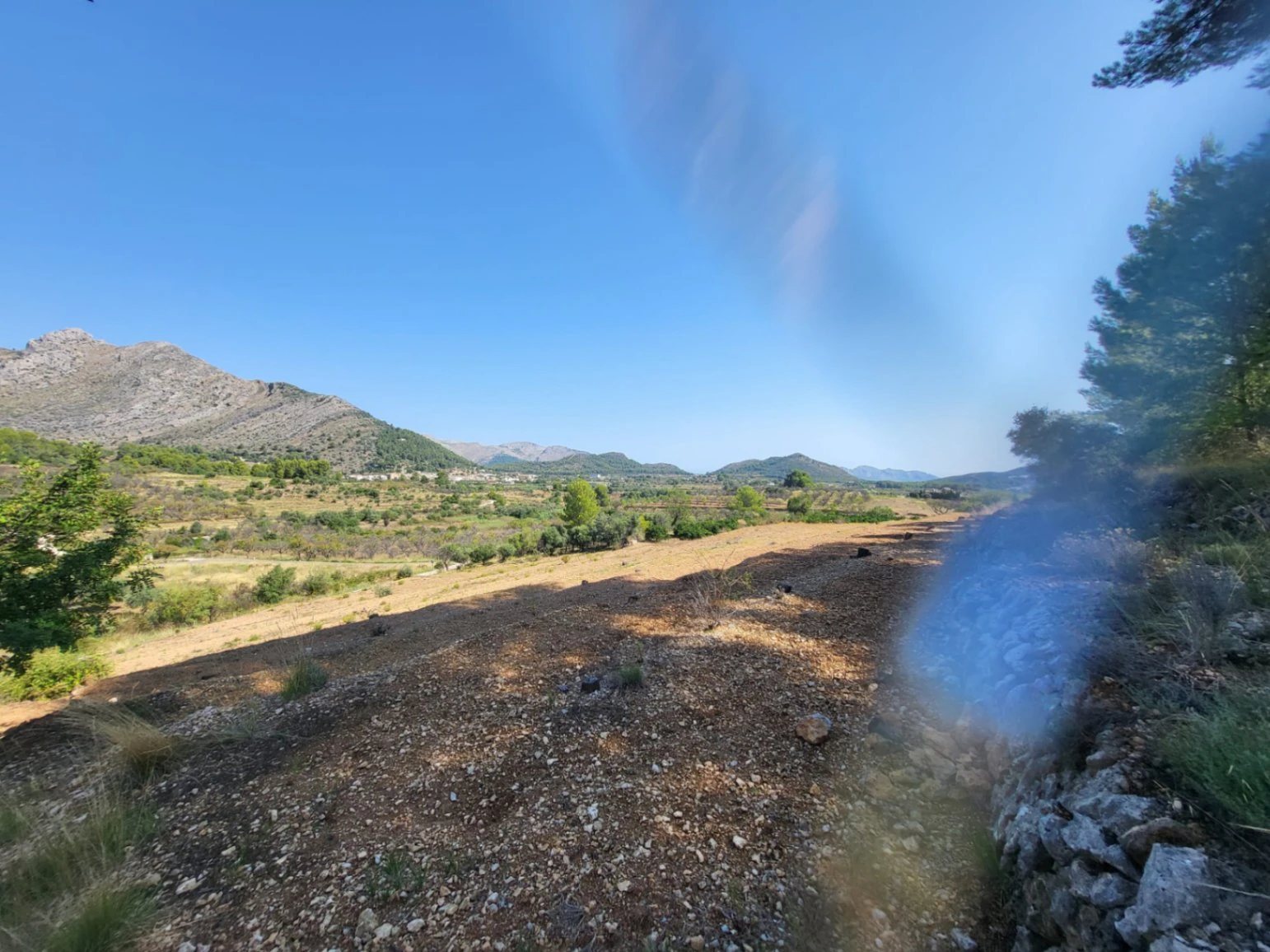 Atractiva parcela de 15.000m2 en venta con Luz y Pozo de agua natural