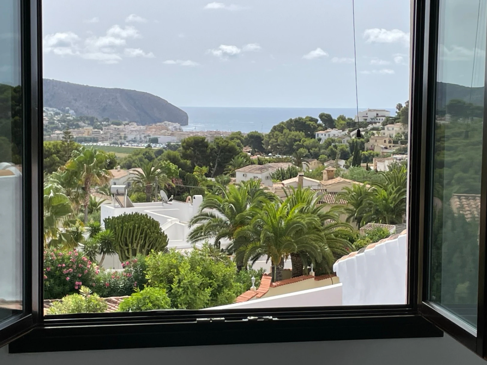 Villa mediterránea con vistas al mar desde todas las estancias - Moraira