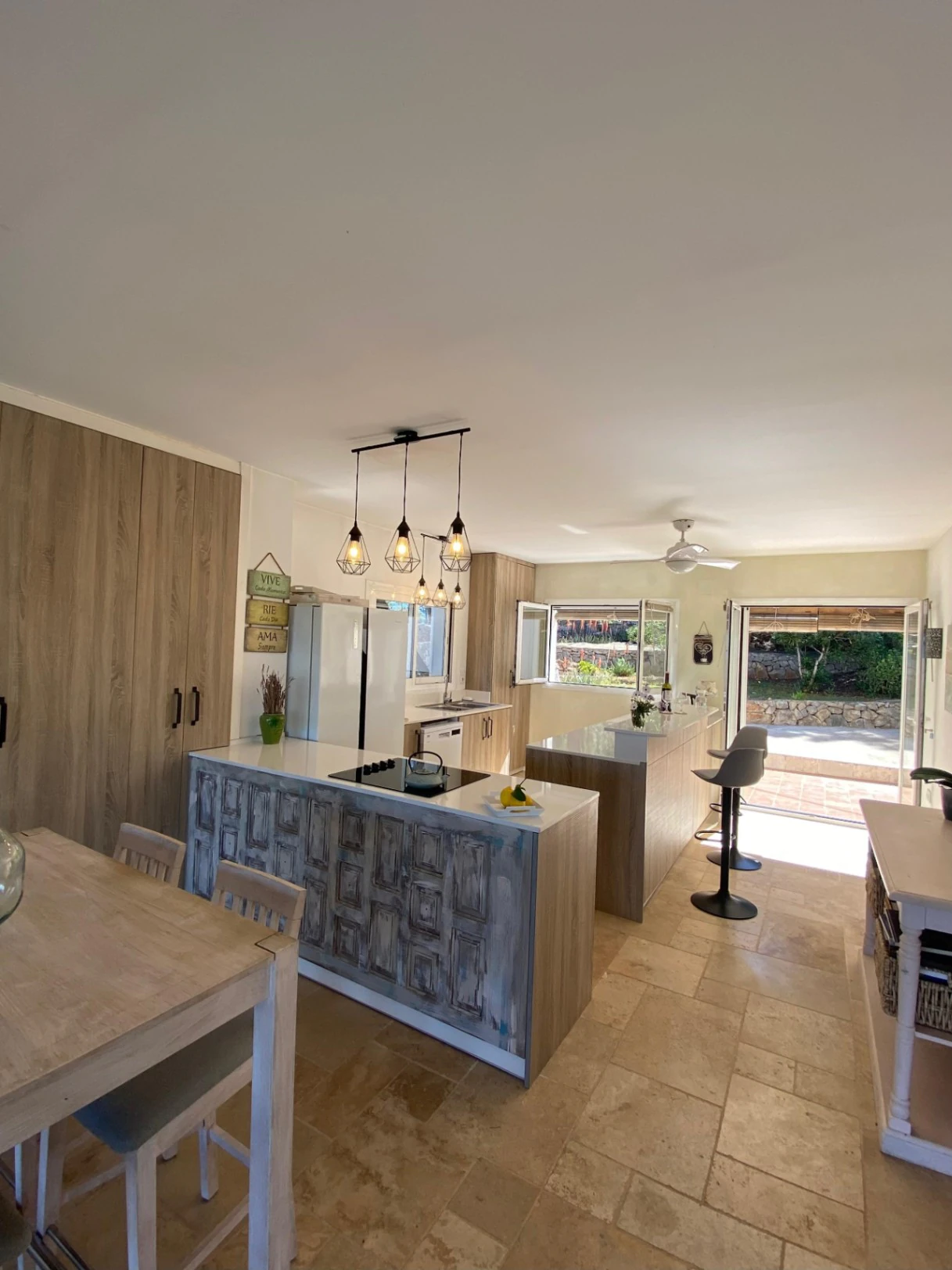 Villa Ibicenca con vistas panorámicas al Mar y a la Montaña en Dénia