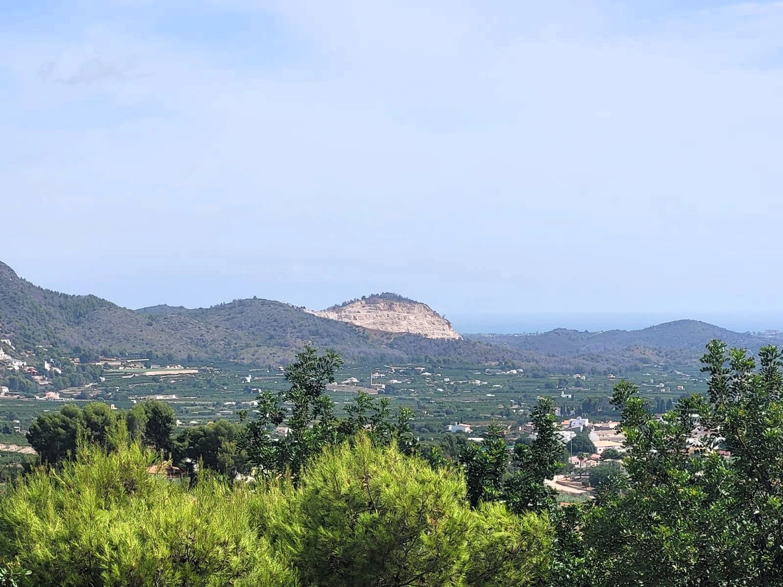 Encantadora casa rústica con vistas excepcionales al Mar y a la Montaña en Pego.
