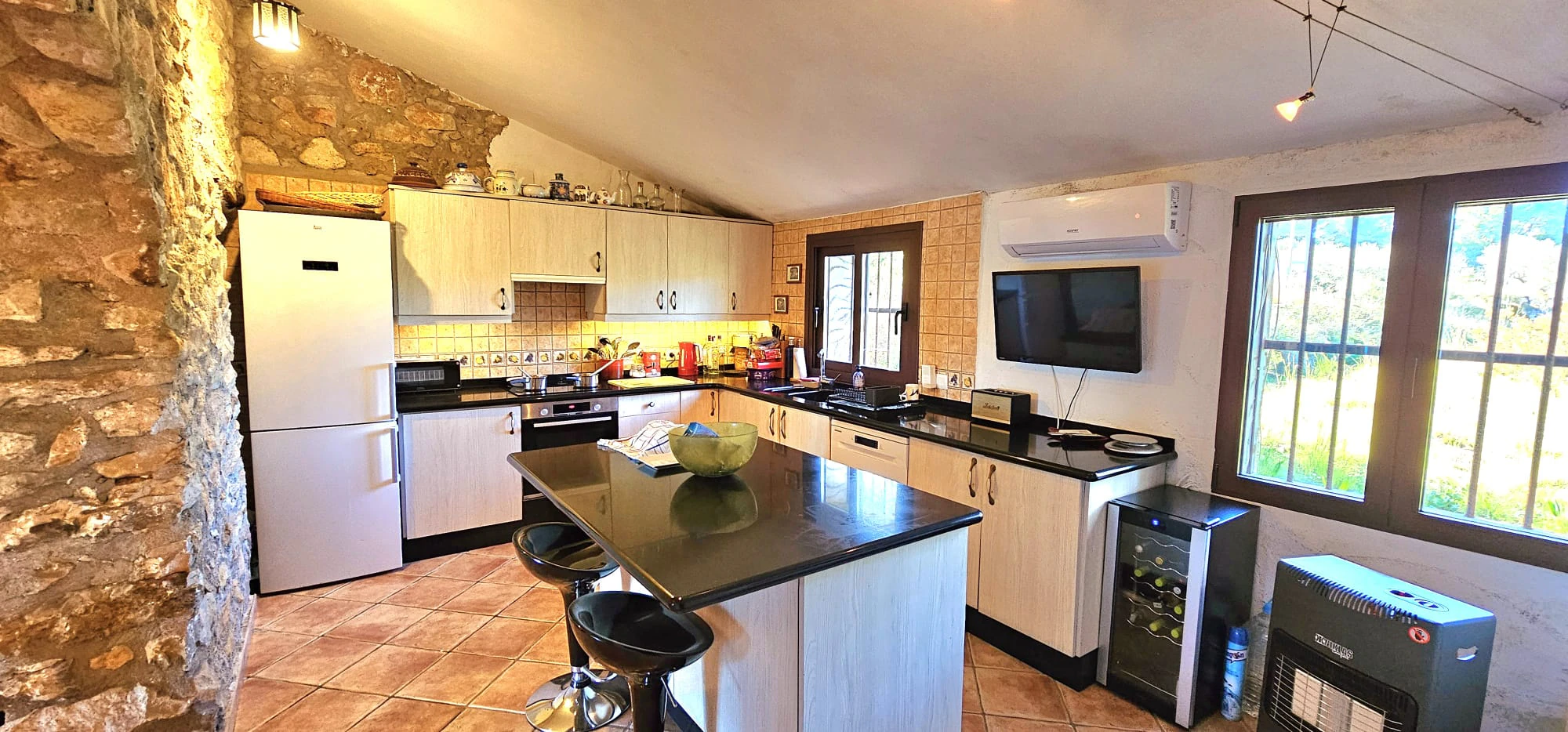 Charmante finca in Canor, Benissa: natuur, comfort en een vrij uitzicht