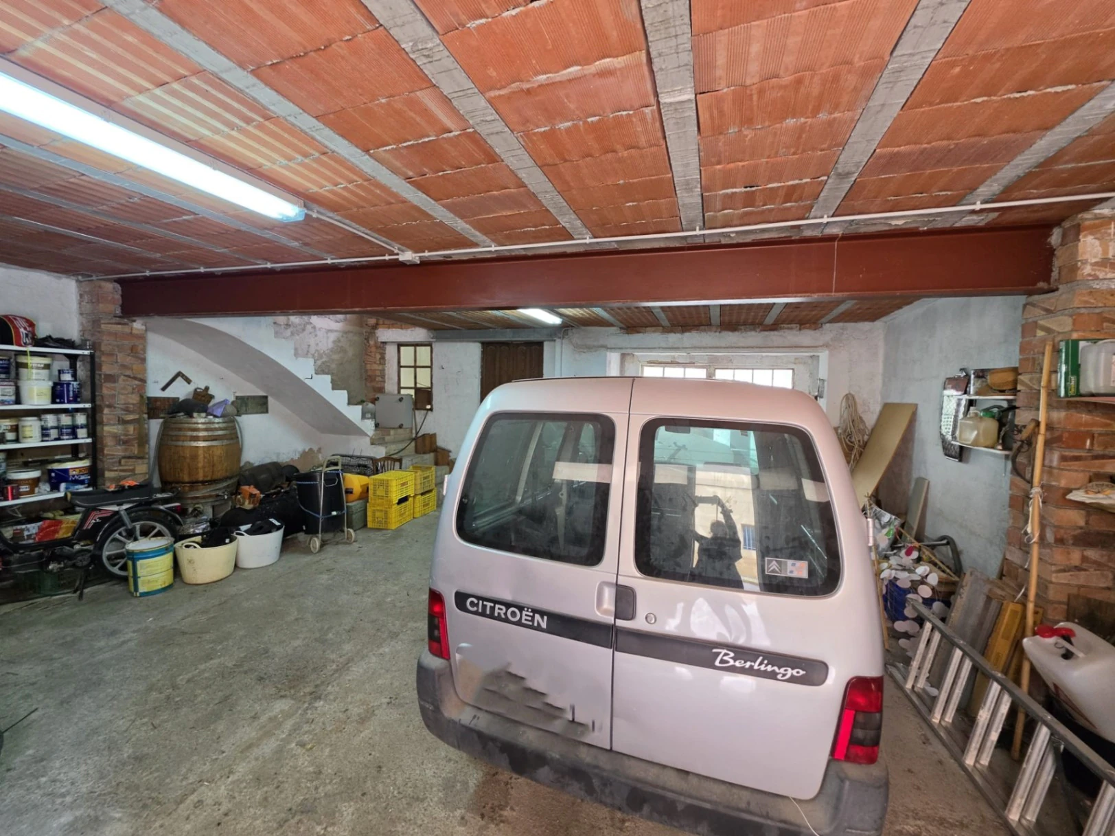 Casa de pueblo en venta con mucho potencial - Benigembla