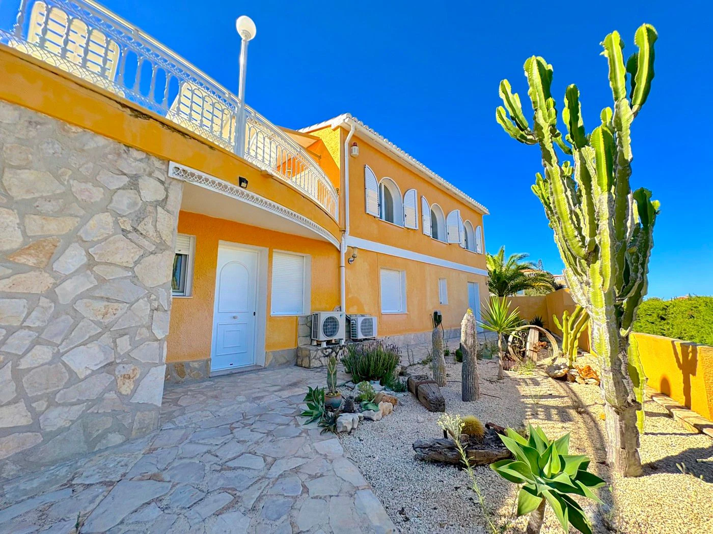 Cumbre del Sol villa met uitzicht op zee en privézwembad