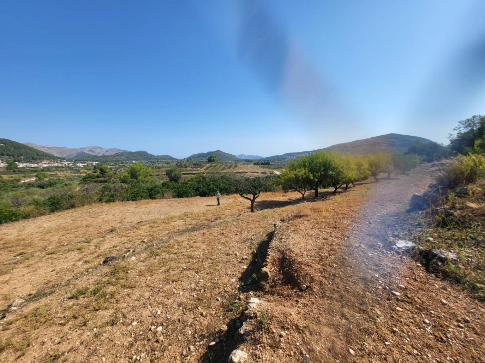 Atractiva parcela de 15.000m2 en venta con Luz y Pozo de agua natural