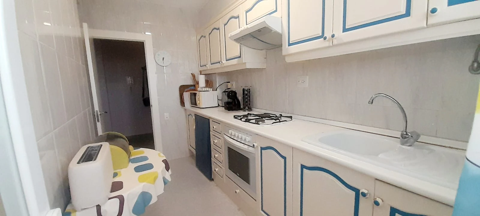 Opgeknapt appartement te koop met 2 slaapkamers en gemeenschappelijk zwembad in Jávea, Alicante