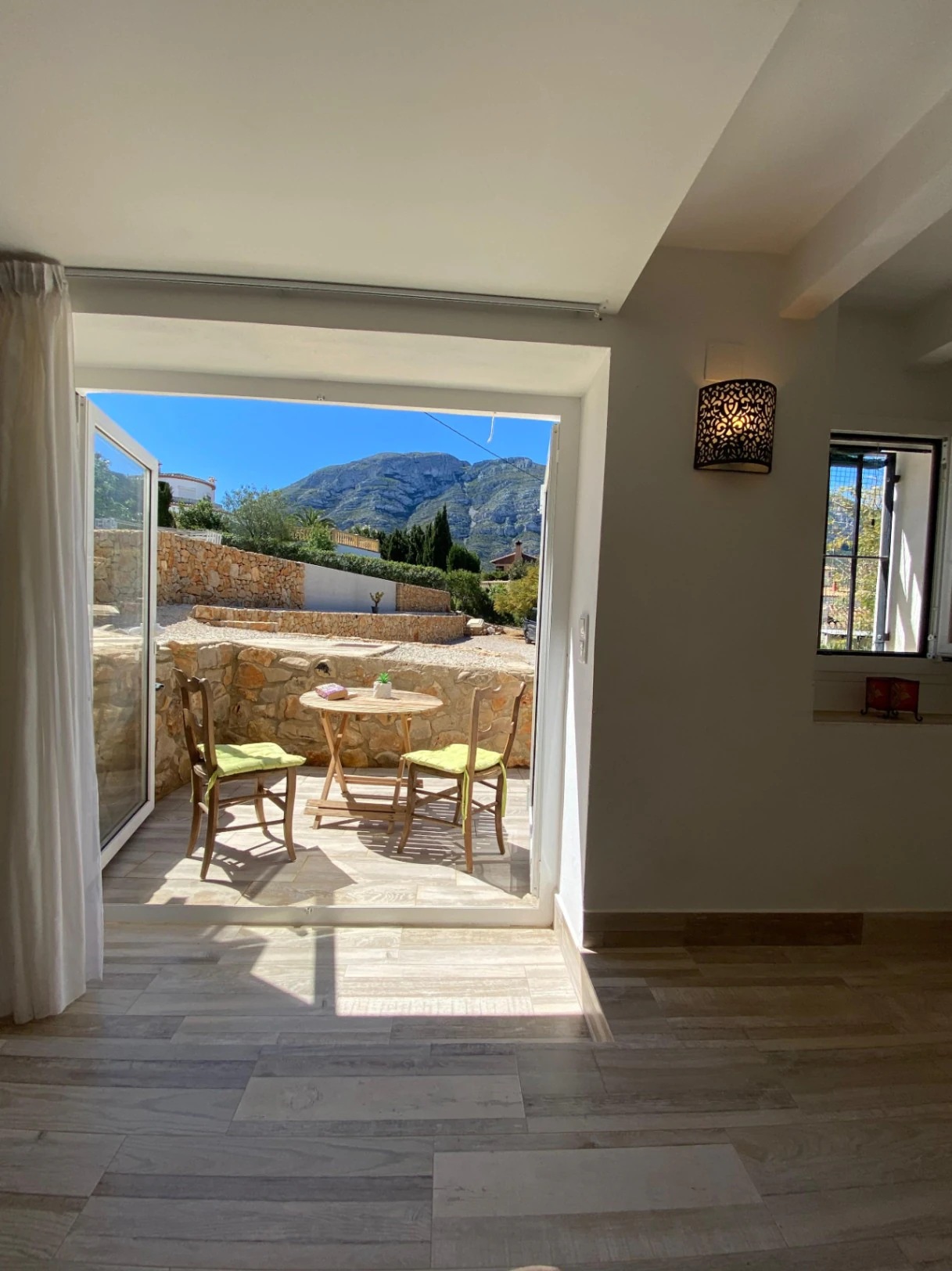 Villa Ibicenca con vistas panorámicas al Mar y a la Montaña en Dénia
