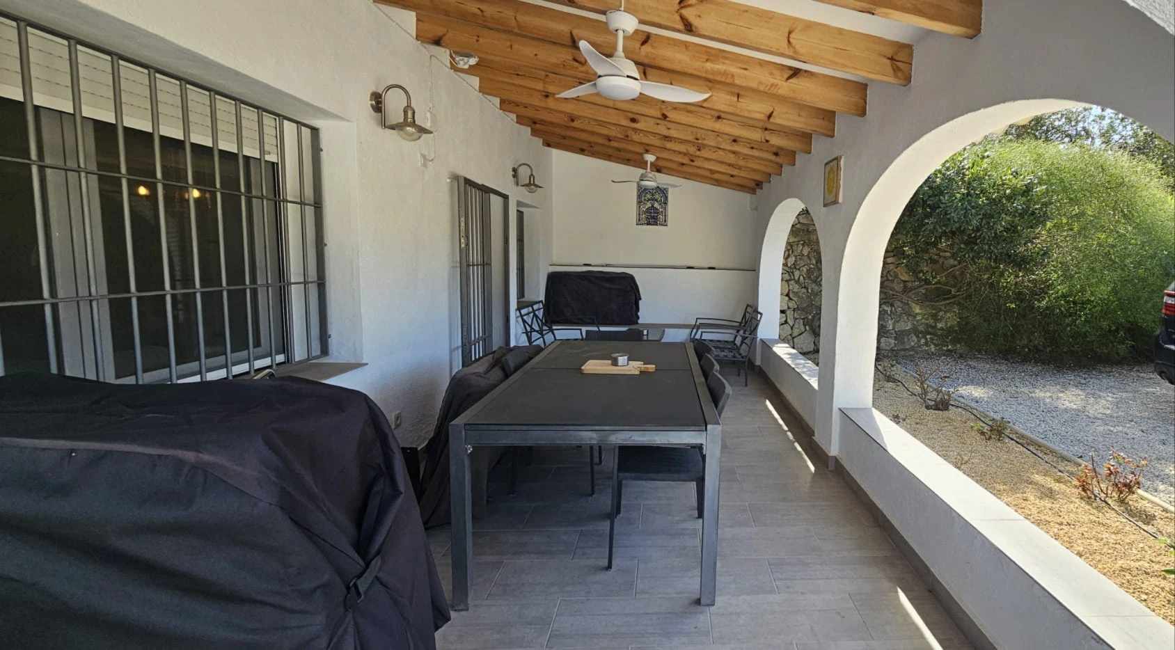 Betoverende finca in Benissa: natuur, privacy en de authentieke mediterraanse stijl.