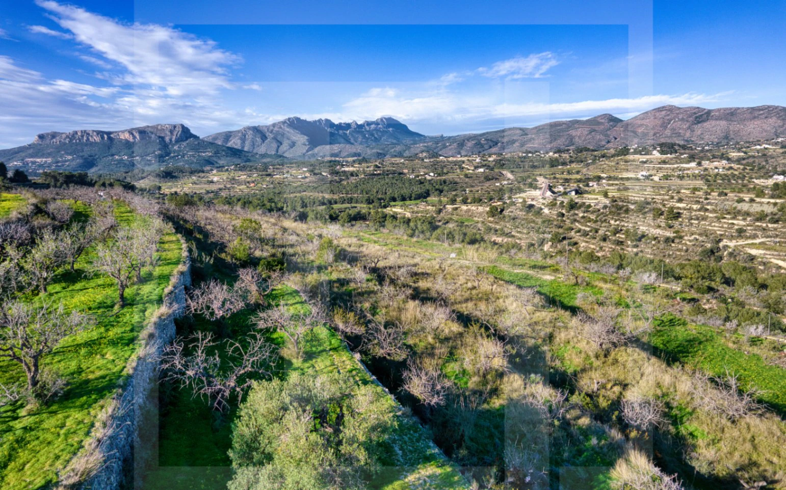 Landelijk Perceel Te Koop in Benissa