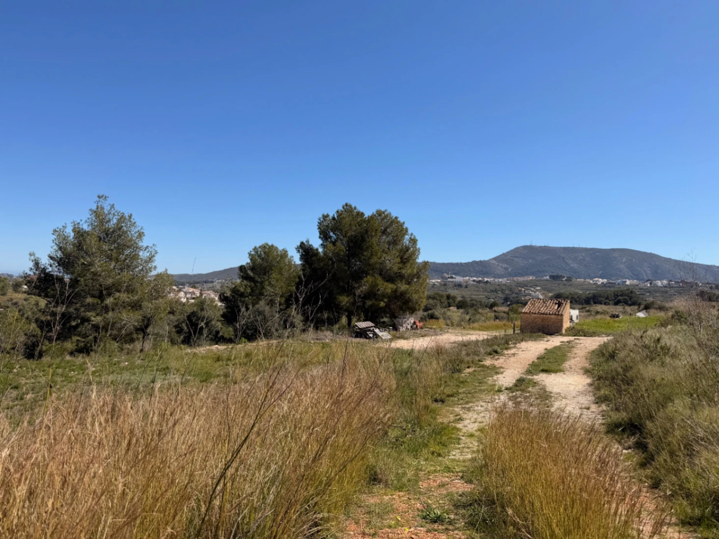 Terreno rústico en venta con vistas al mar en Los Molinos, Benitachell