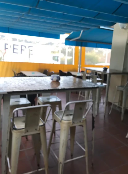 Traspaso y alquiler anual - Bar/ Restaurante