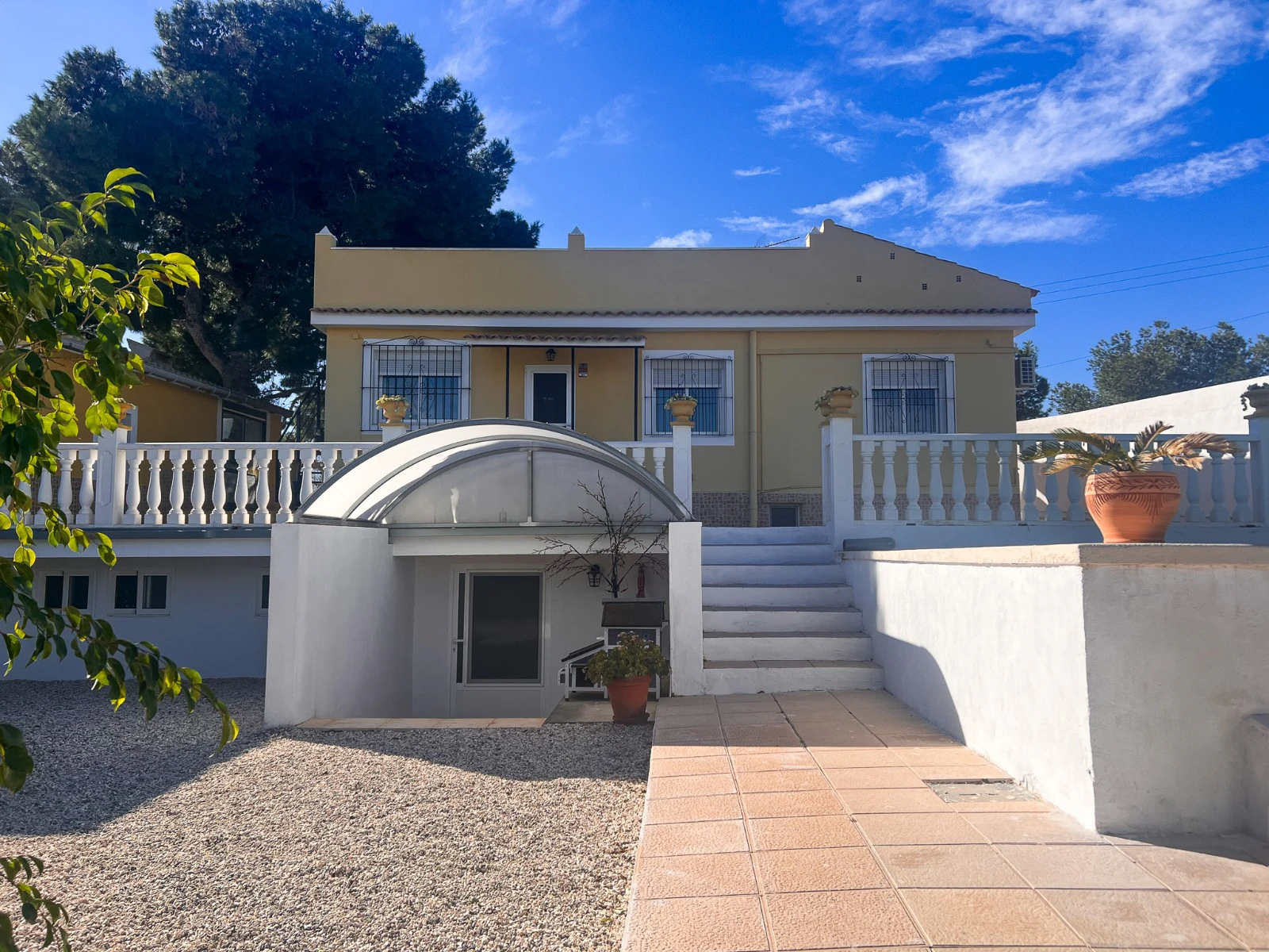 Finca te verkoop in Alicante