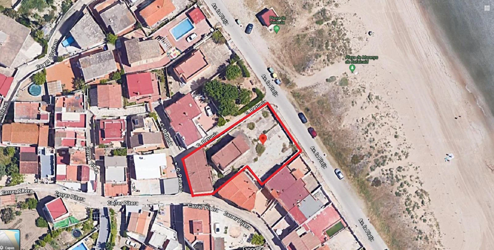 Conjunto de solares urbanos con 6 viviendas en chaflán a 4 calles – Gran oportunidad de inversión en zona costera