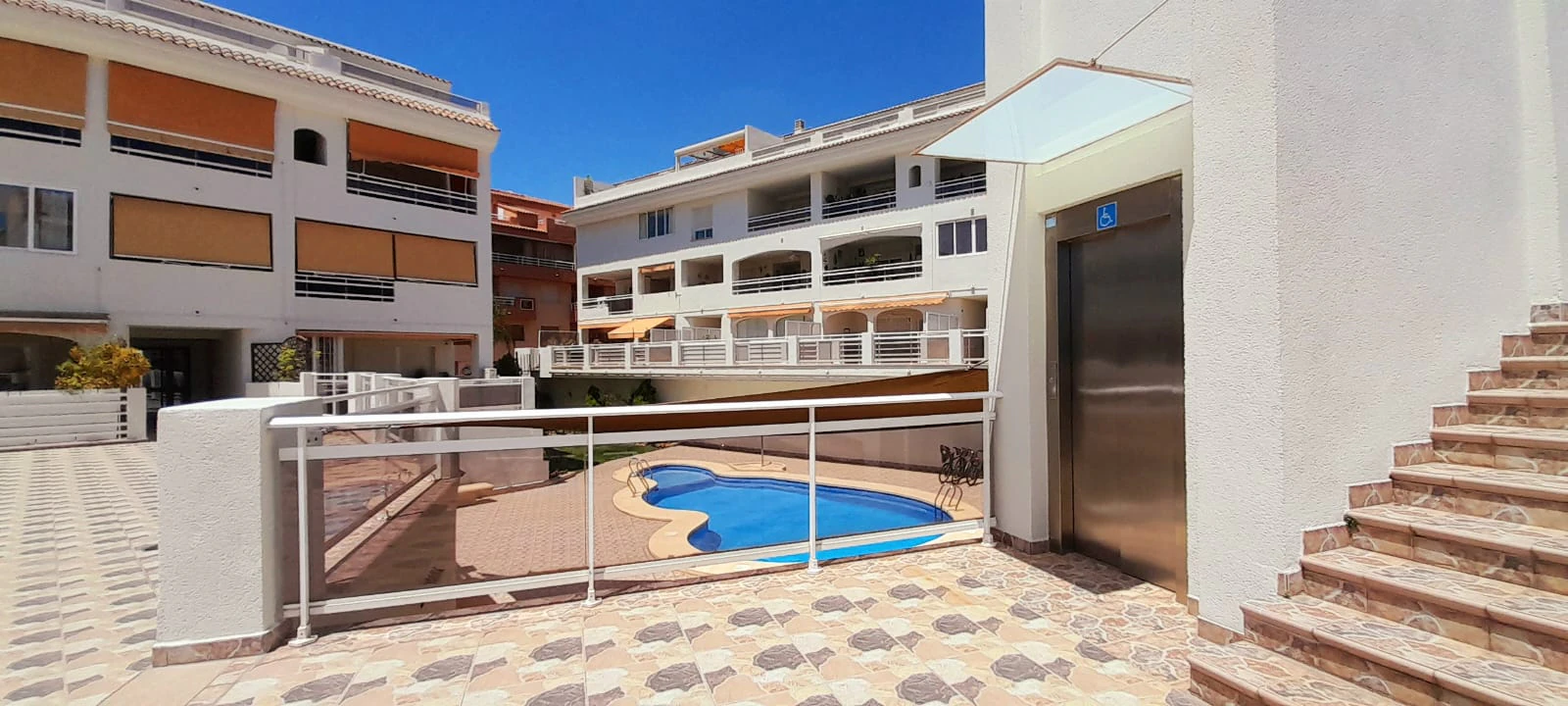 Apartamento con piscina comunitaria en Jávea pueblo