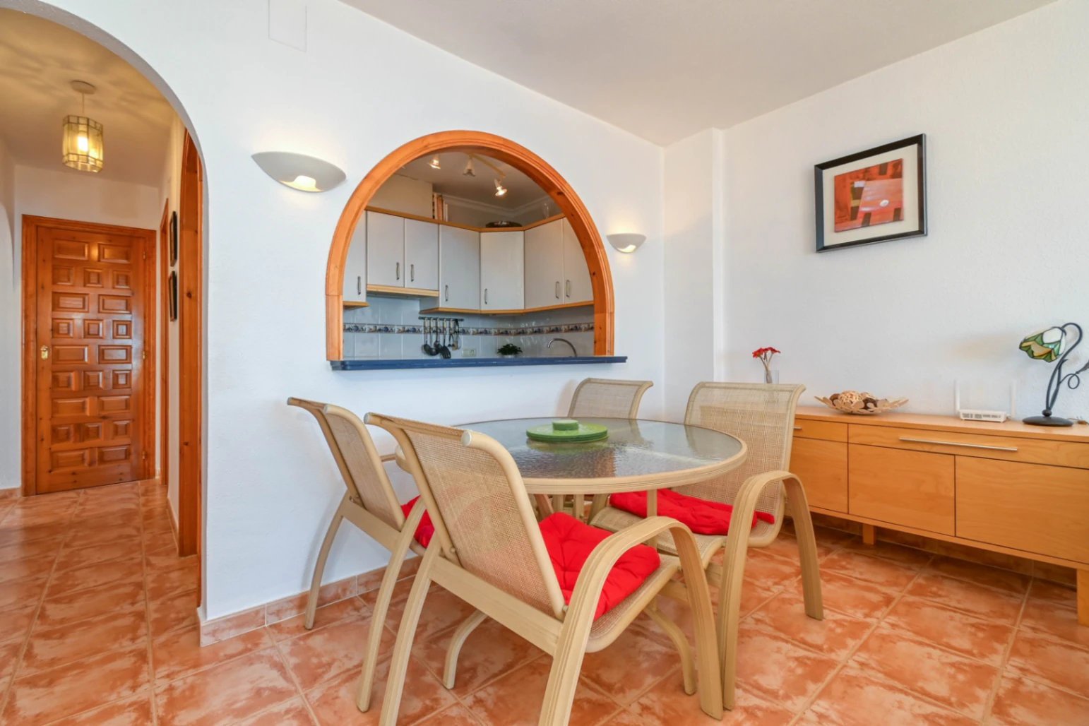 APARTAMENTO EN PUEBLO PANORAMA CON IMPRESIONANTES VISTAS AL MAR. PRIMER PISO