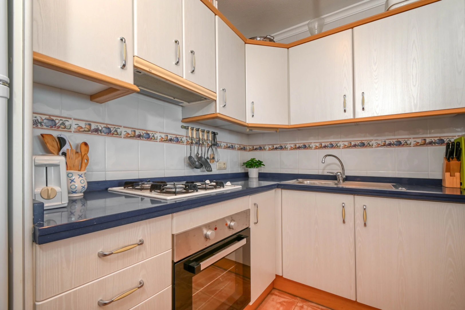 APARTAMENTO EN PUEBLO PANORAMA CON IMPRESIONANTES VISTAS AL MAR. PRIMER PISO