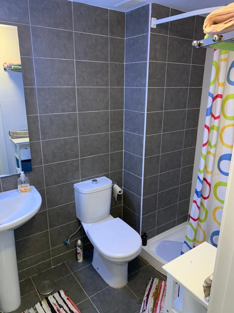Apartamento en alquiler anual en Moraira centro con parking y piscina comunitaria