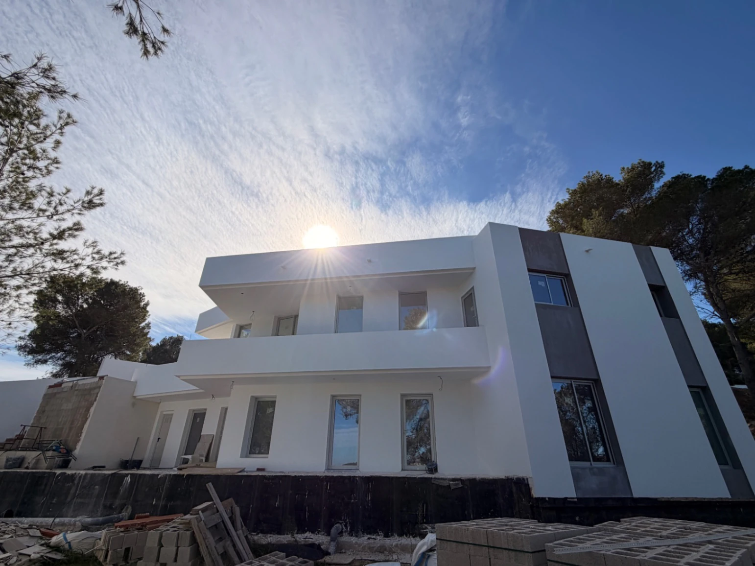 Villa de obra nueva con preciosas vistas abiertas en venta en Benimeit, Moraira