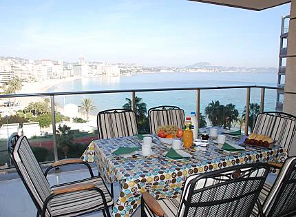 Apartamento en alquiler anual con preciosas vistas al mar - Calpe