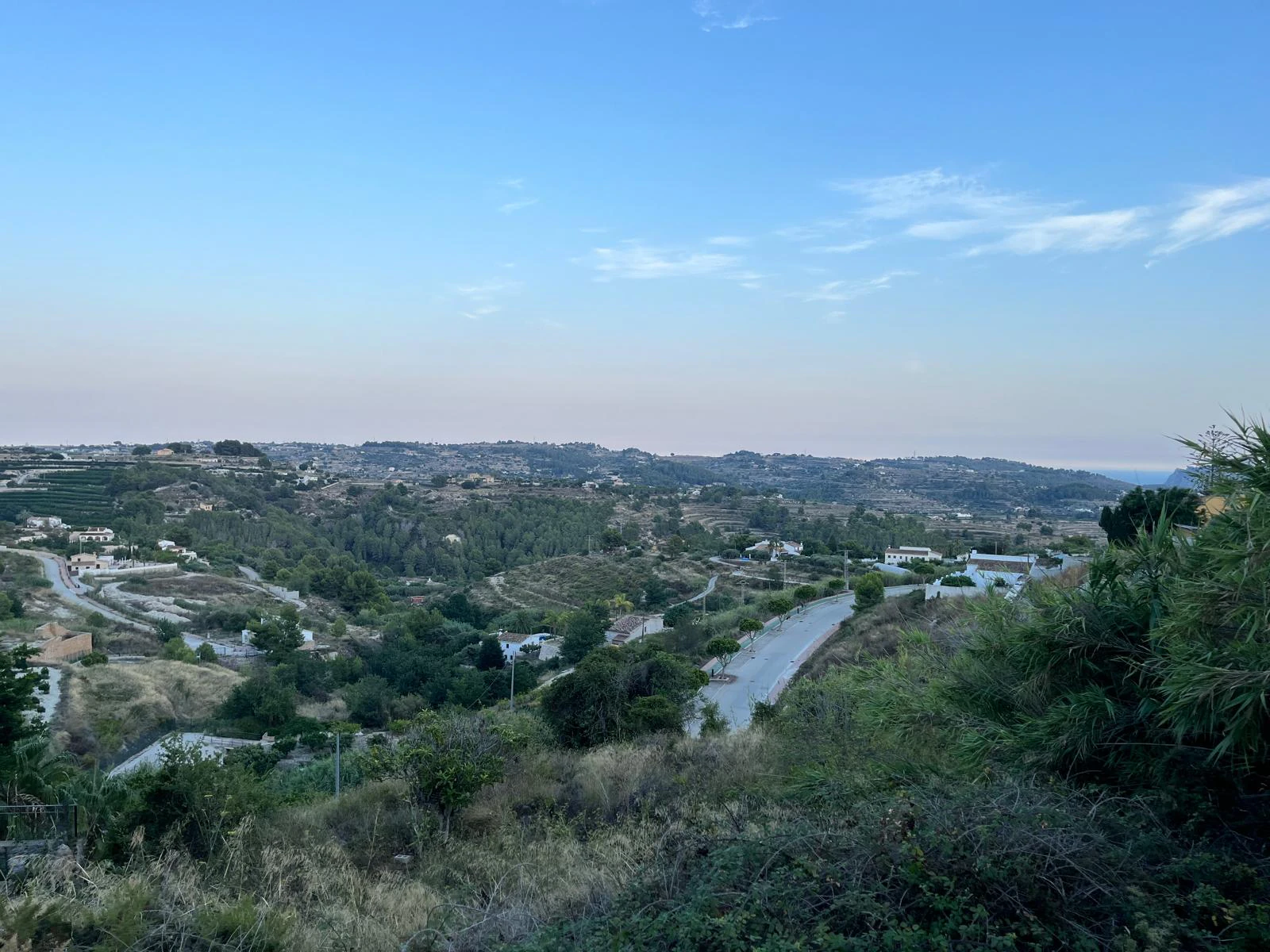 Oportunidad única en Benissa: 3 parcelas con espectaculares vistas al mar y a la montaña
