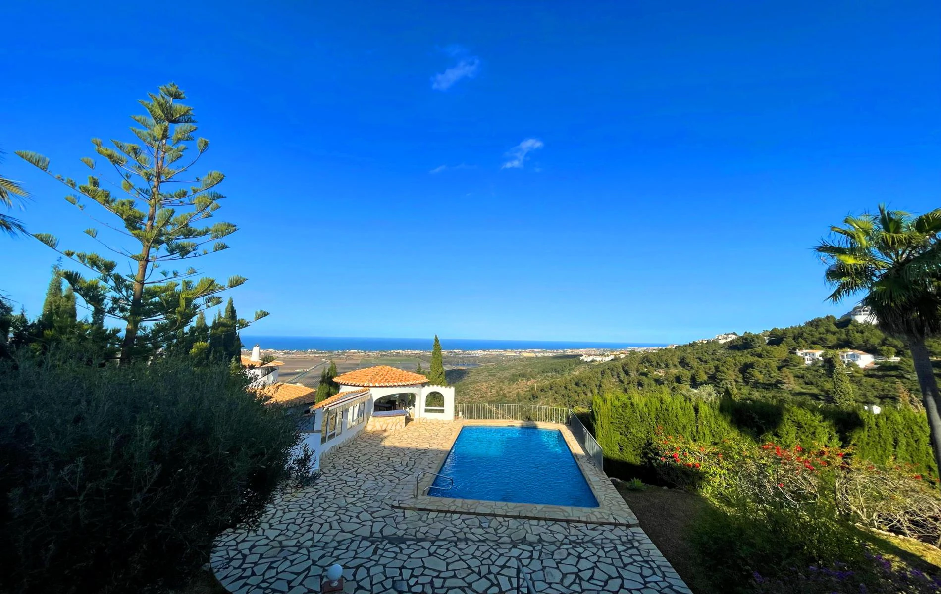 Hermosa villa tradicional con parcela adyacente de 979m2 - Monte Pego, Dénia
