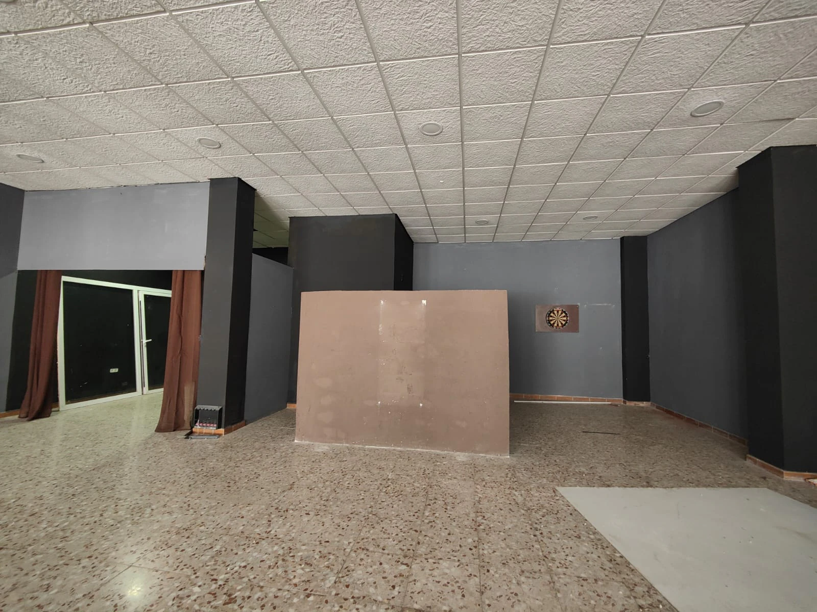 Espacioso Local Comercial - Teulada